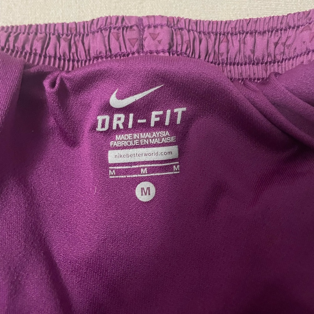 Nike shorts - Picture 2 of 4